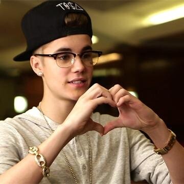 JUSTIN BIEBER is my idol. Proud Belieber