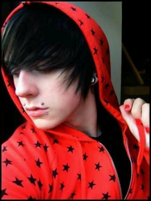 I'm Daniel. Call me Danny or Dan. I'm single. gay so boys only. sorry girlies. ♥ follow me k?