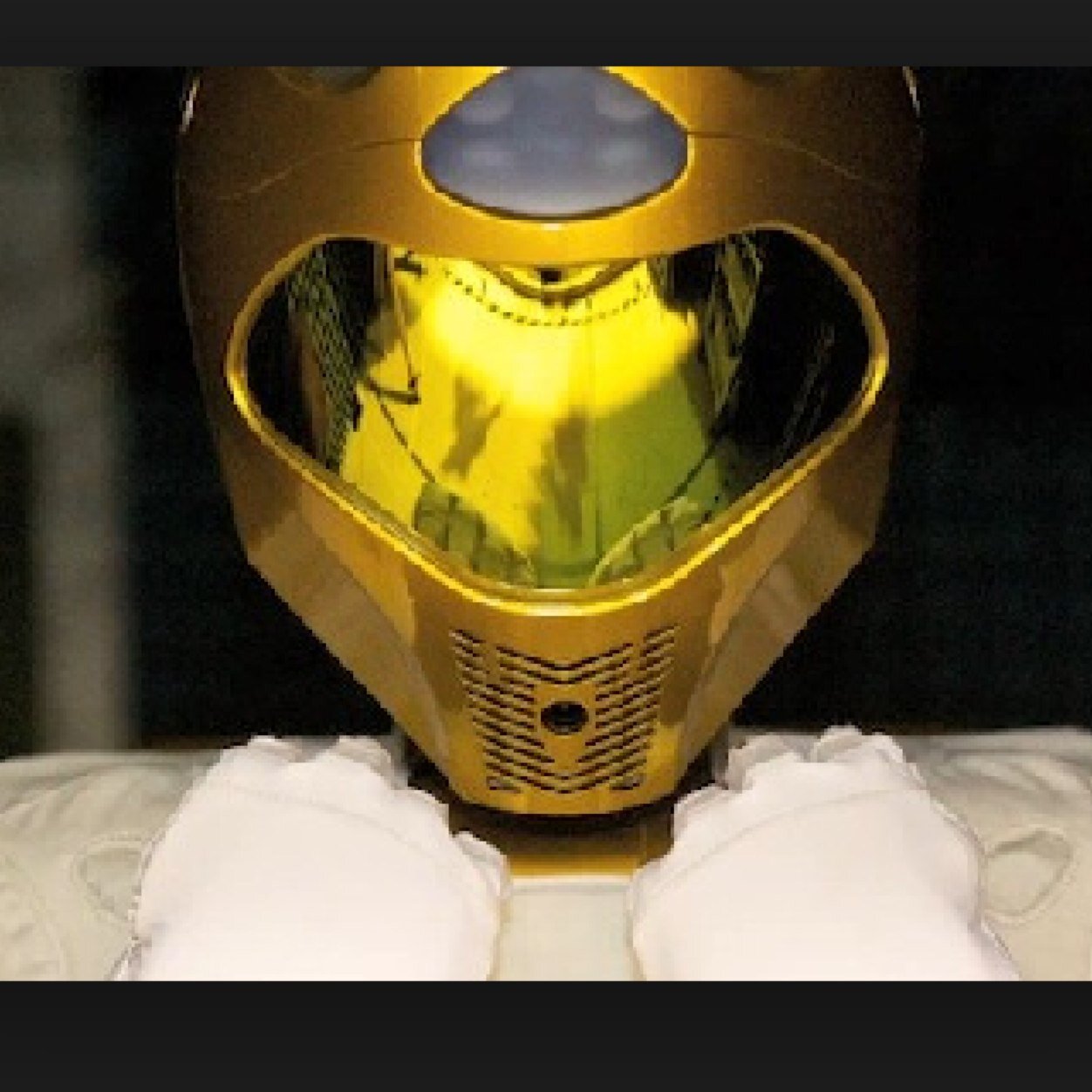 sadecEste's profile picture. kendime notlar & ilgilisine serzeniş