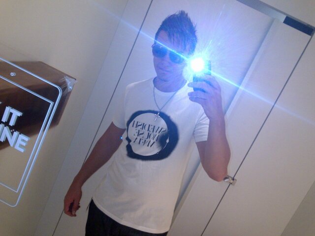 2A56E06B invite me