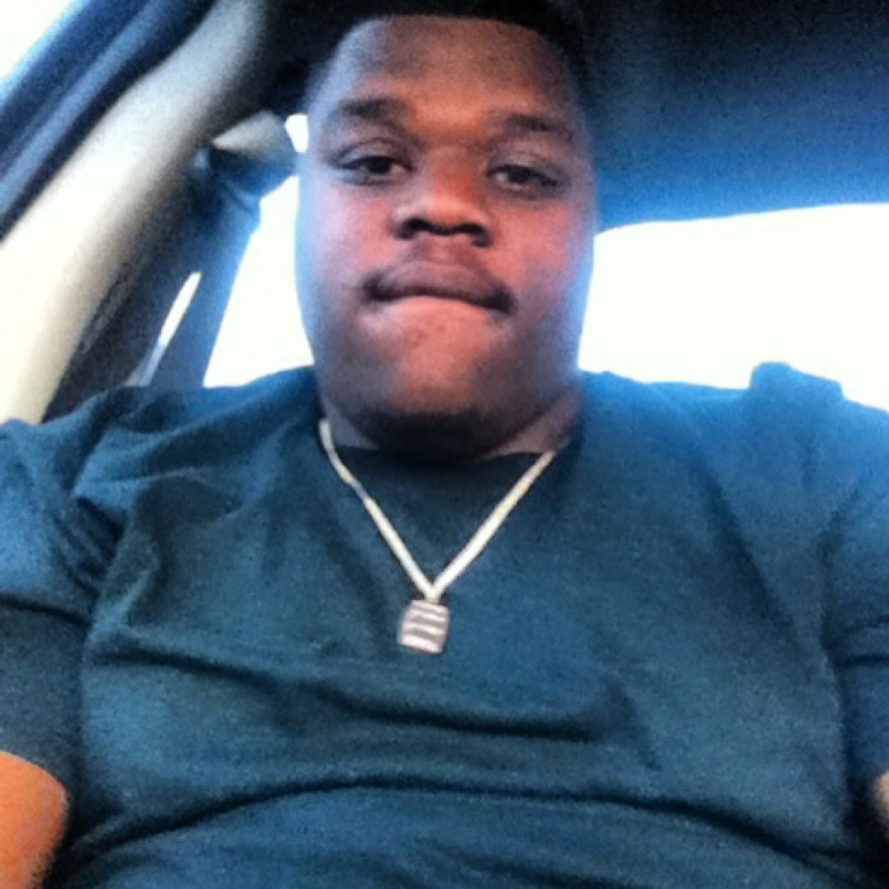 FOLLOW THIS GUY...Closing old chapters... Working on new chapters... #TEAMSINGLE #teamLOVEnoTHOTTIES  (SHOUTOUT TO  E.E.SMITH)