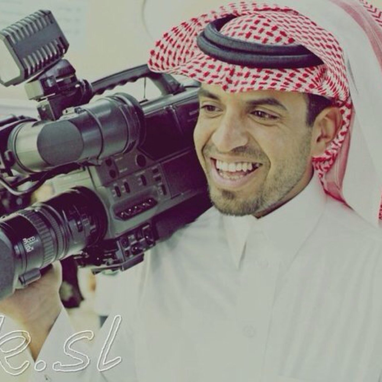 مدير العلاقات العامة لقناة ٢٤ سعودي  ومدير العلاقات الدولية لموسسة لوك ميديا للانتاج الاعلامي . وعضو ملتقي شباب الاعلام  للتواصل ٠٥٤٧٧٧٩٠٦٦