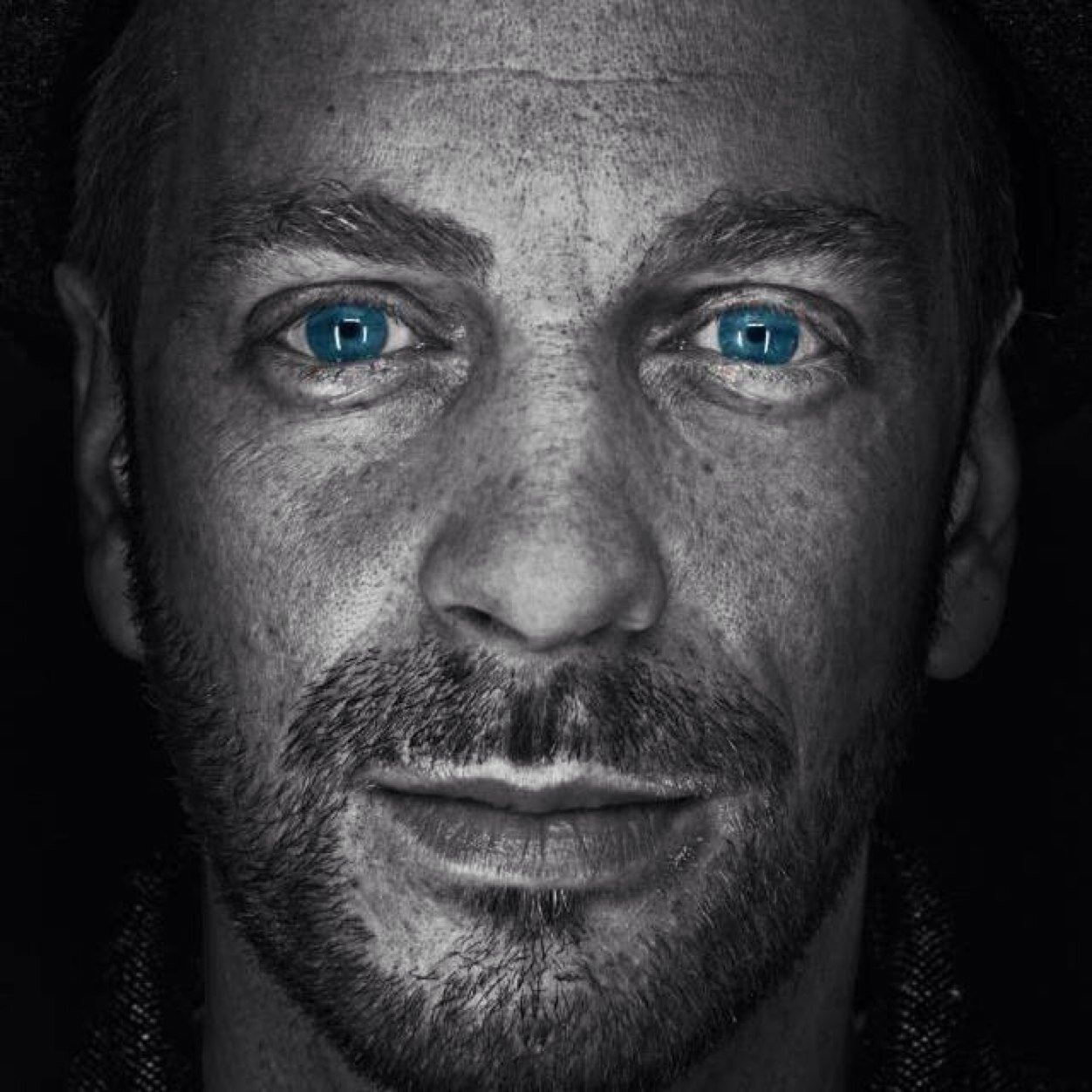 Markus Winter a witzkid aka magic finger / house dj / producer. That guy runs the Atomic Hoagie Shop. Whoop
