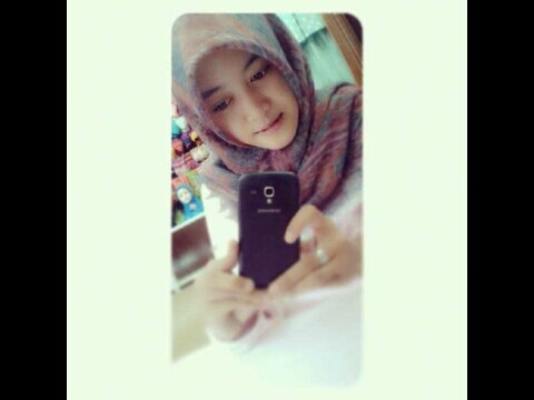 Hello follow me.. Follback just mention ;)