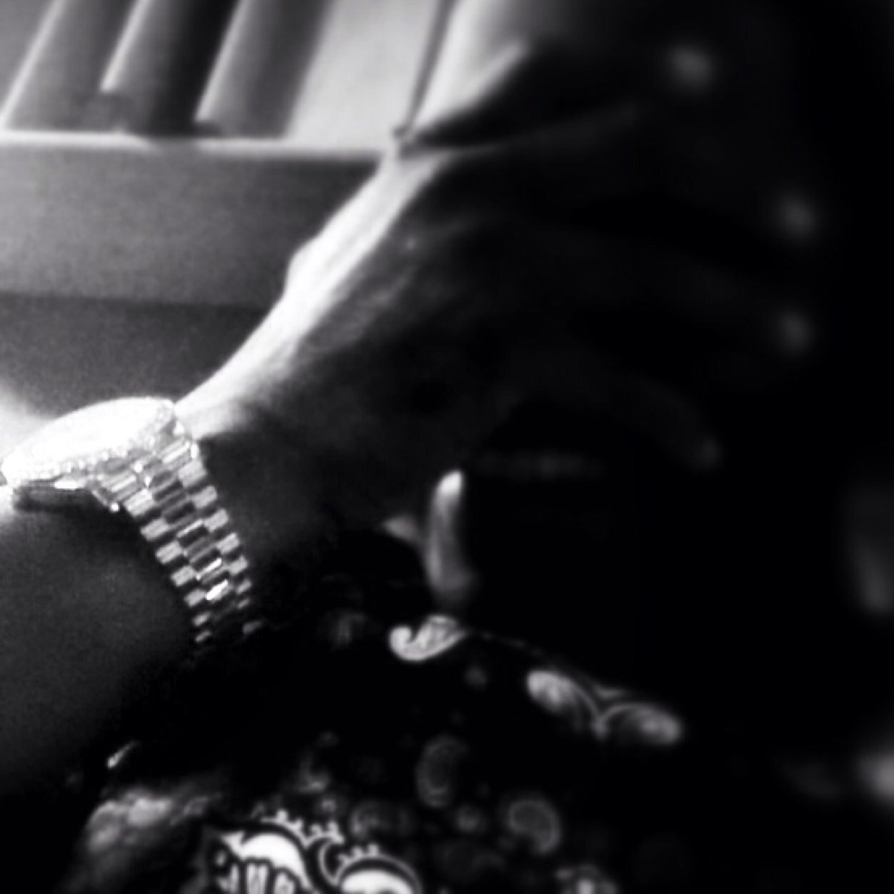 Chapter_Closed's profile picture. I am a trader, i love what i do. I can wake up anytime and trade. If you want to know more about trading and binary options email or dm me.