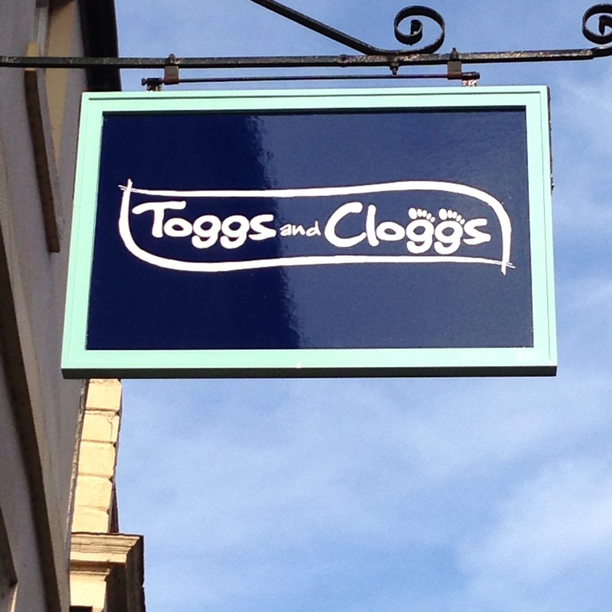 Toggs and Cloggs is an independent retailer of childrens shoes, clothing, toys and gifts, ladies footwear, clothing and accessories.