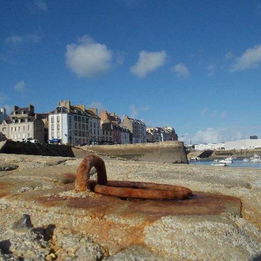 Journaliste au bureau de Quimper pour France3Bretagne, je m'intéresse à toute l'actualité du #Finistère