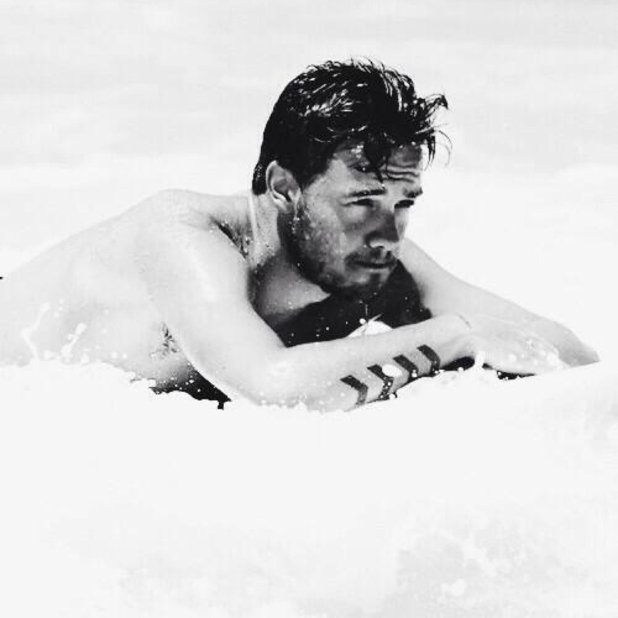 woodkid_ily's profile picture. 