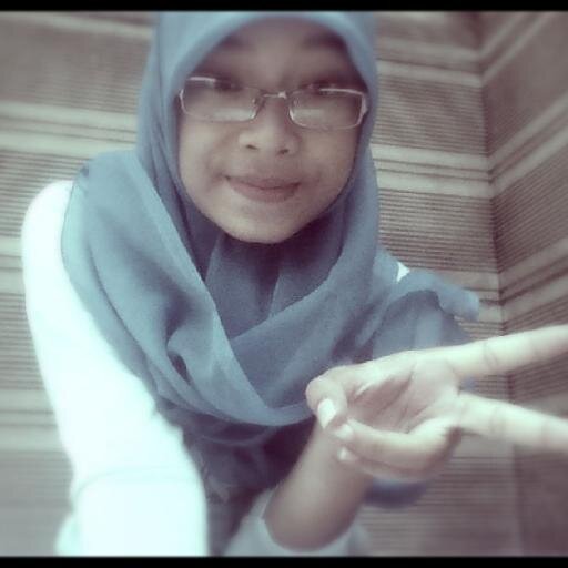 Fika Ani Anggareni | 25 Februari 2001 | SMP Negeri 9 Mojokerto | Kelas 8a | Ibu | Ayah | Adik | Allah | Hijab | 01 Agustus 2013 :-*