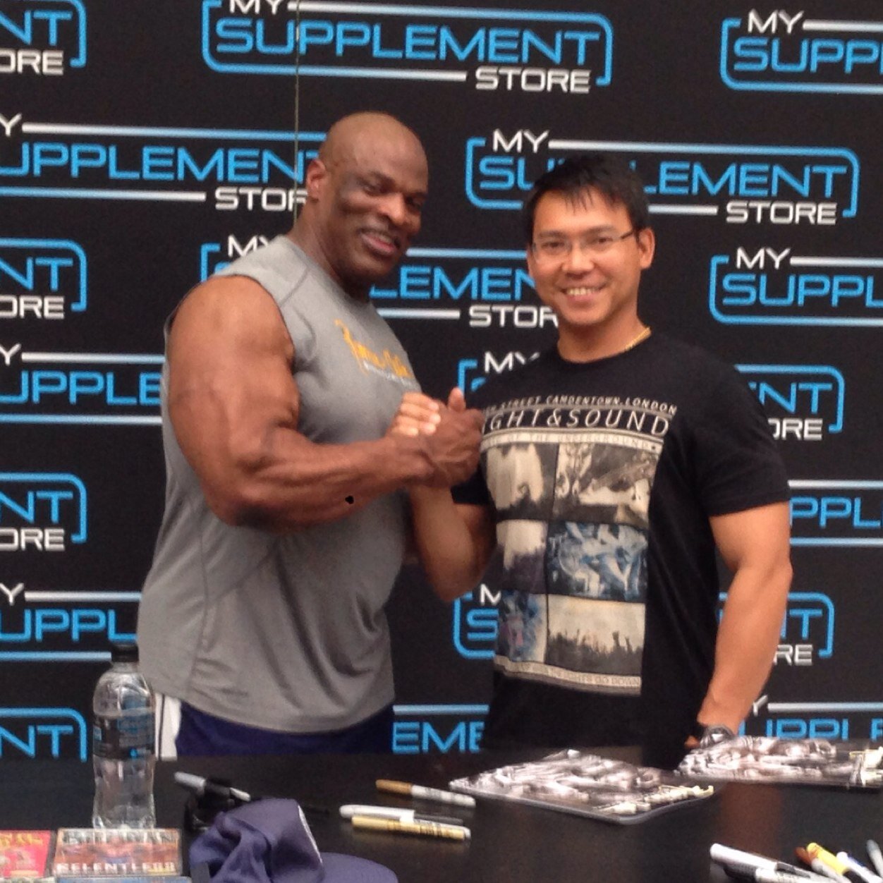 refrenlight's profile picture. 