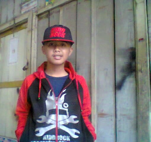 Kumis tipis