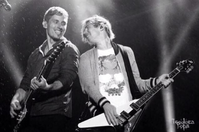 jaz_cris_mt's profile picture. Jaz and Cris here! We have a wattpad @wearepomegranates and we do one shots and fanfics about MT so follow up! We may hold contests ;)