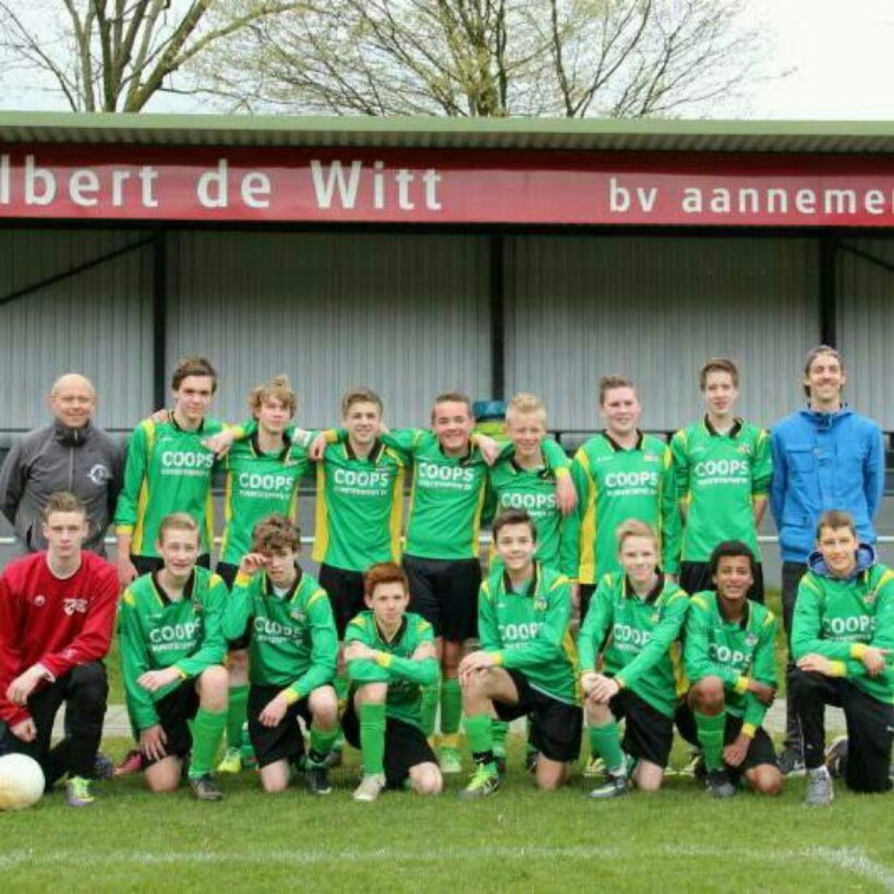 Twitter account van BVC B2 uit
 Beek