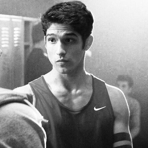 ¥ Everything is just so... Ephemeral. ¥ @ArdentZealous does all of the grocery shopping. [RP/AU/18+]