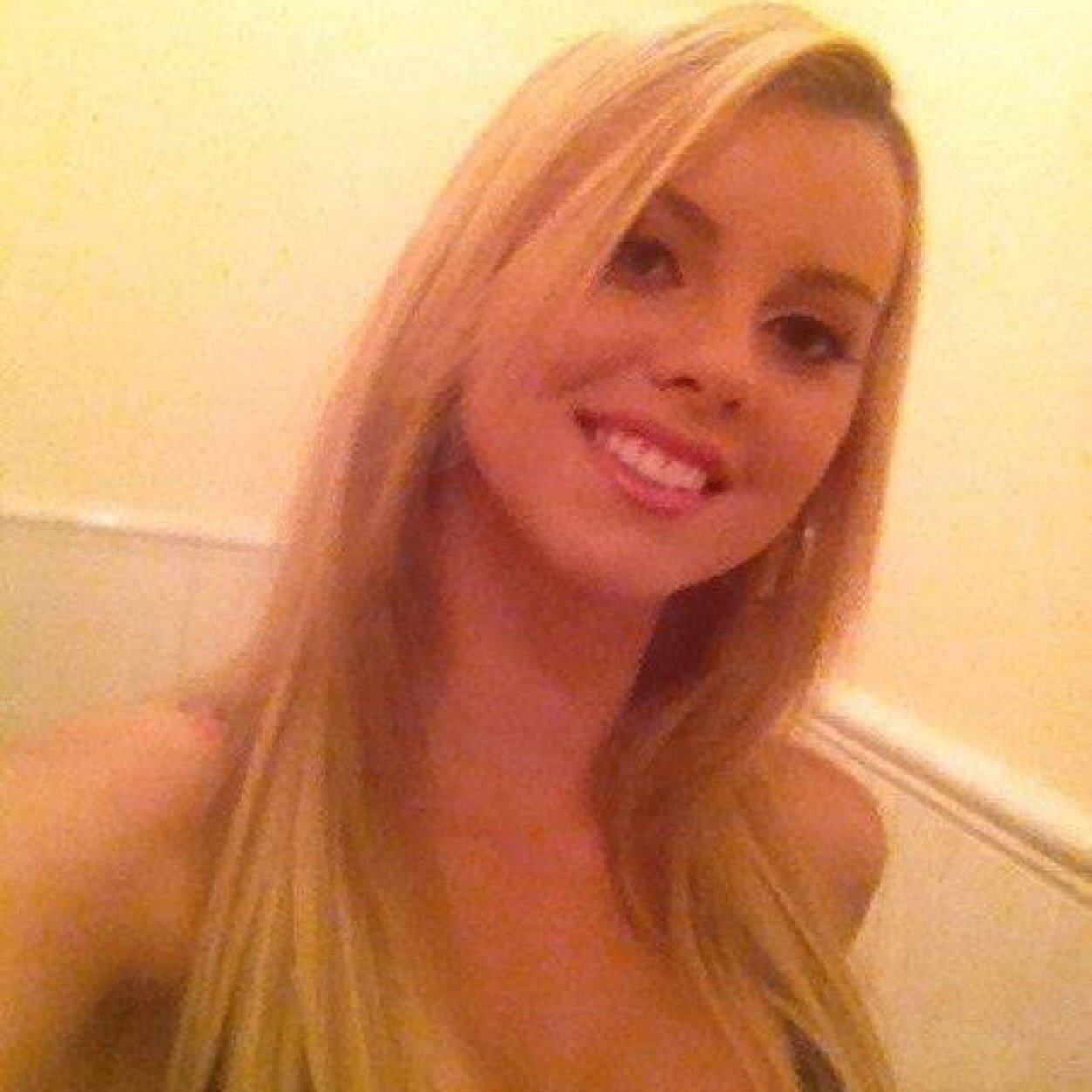 Econometrics, Surfing, Reading, Photography, Traveling, Culture seeker, Sports, Music, Living! Blonde+Brains=Unique ;)