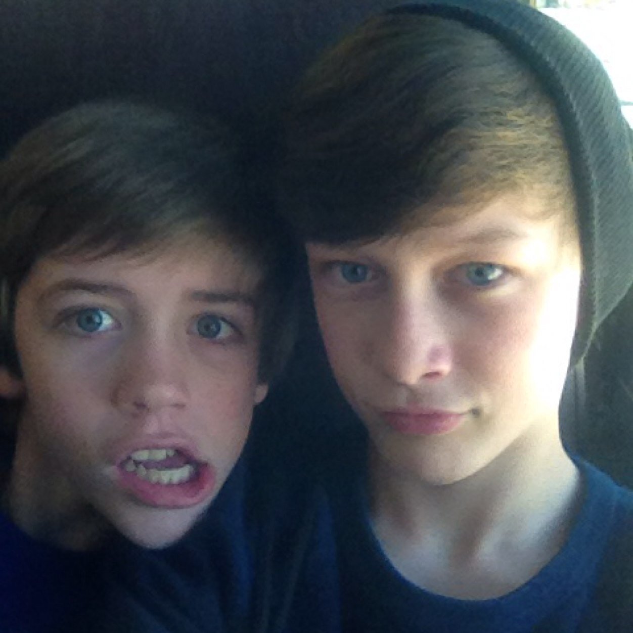 cboggus98's profile picture. Vine:chris
Snapchat:chris_boggus
Kik:chris_boggus27
Instagram:chris_boggus27