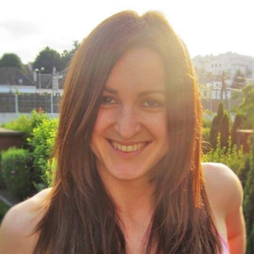 Online Marketing - Affiliate Marketing - I'm Renate TIRFI, 28 years young, Internet Marketer, Blogger, Coaching People Getting More Success