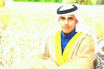 : ان ترى ملايين البشر في العالم 
 يعيشون ”الضياع” بينما اختارك ربك 
 لتعيش الرشاد وجعلك مُسلم نعمہ 
  لن تستطيع شكرها مھما حييت . ‏