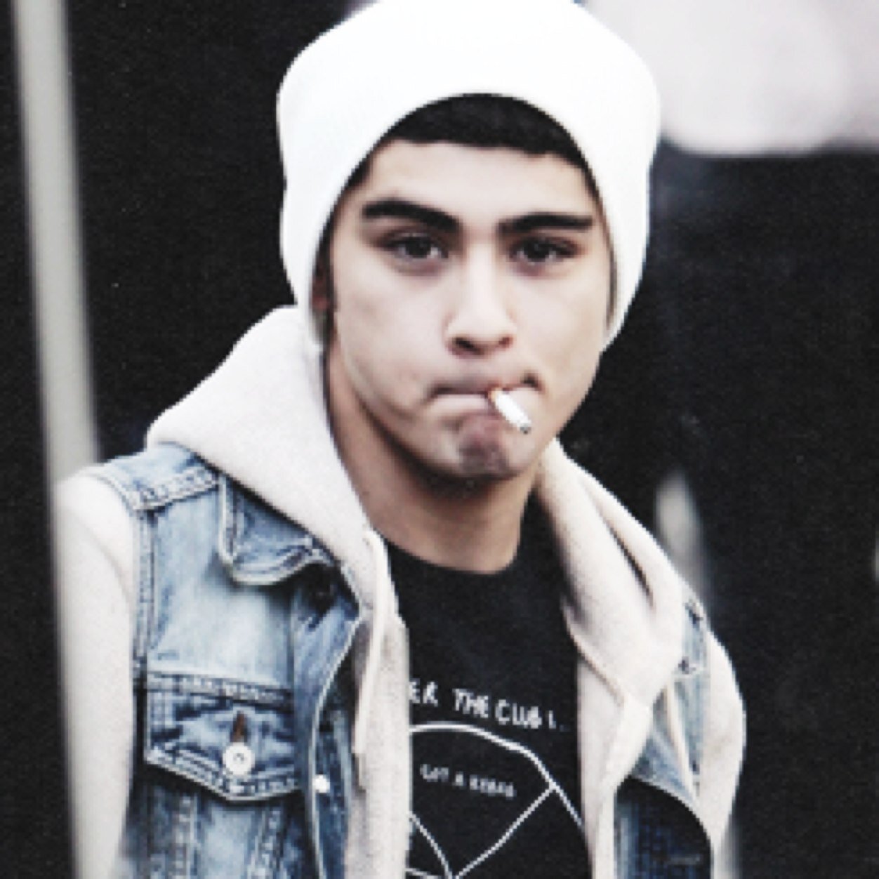 ask for a follow back on @raybanzouis