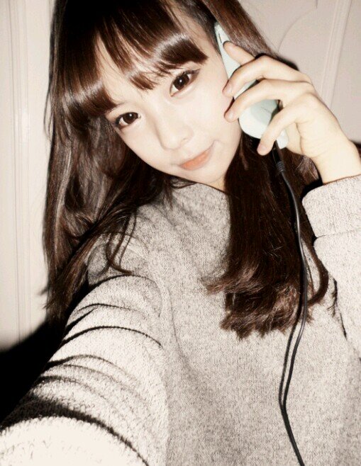 Hi!! I'm a part time-model (노미경), I'm 20 y.o and lived in Busan, you can add me at Facebook Choi Hyun Hwa I'm a friendly person & I'm not a fake..!
