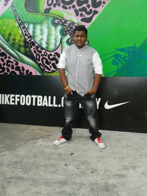 SivaDK8's profile picture. I'm single ready to mingle 3