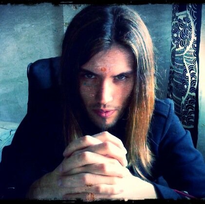 This is the official Twitter page of the guitarist of @_FlowingRiver_