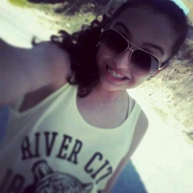 Não me jugue por minha aparência e sim pelo o que eu sou!Então se não me conhece não me julgue  ;)