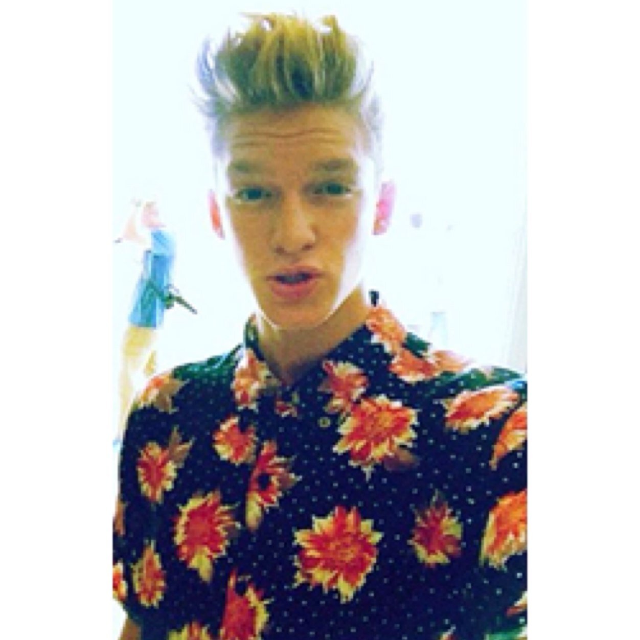 Just 3 girls obsessed with a surfing mad Australian singer&a model/singer Cody&Alli∞❥ Cody&Alli follow Alli retweeted x4 favourited x1 Cody retweeted x1