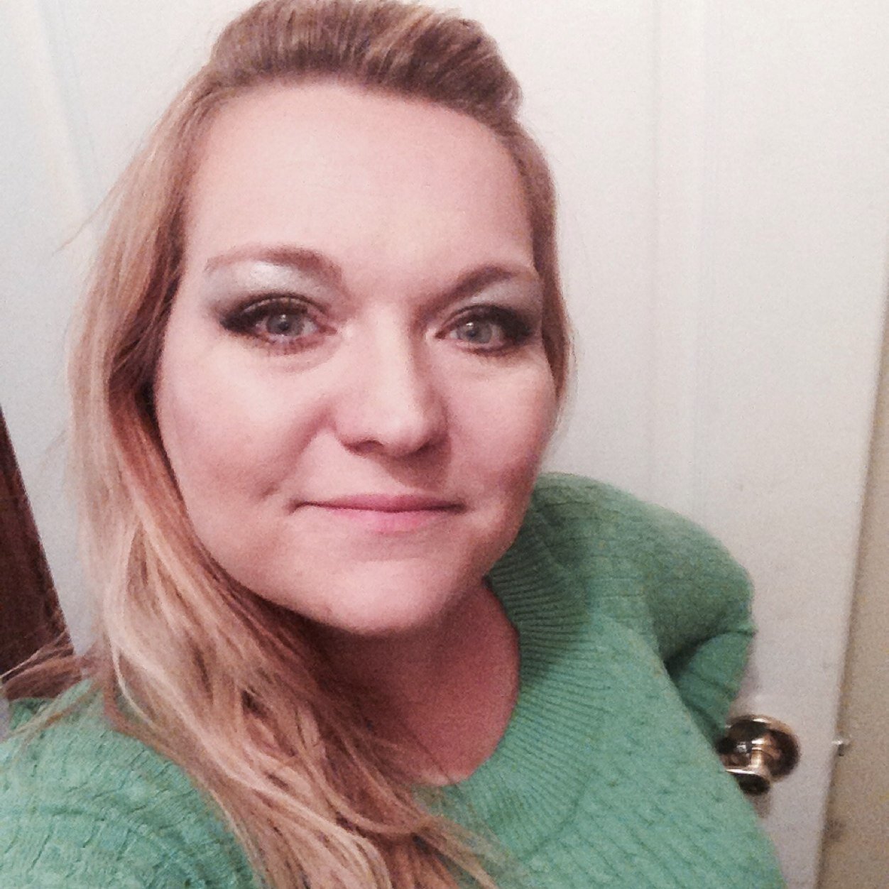 Work at home mom — Creator at A.Fulton Creative https://t.co/TqPNqn8Buw