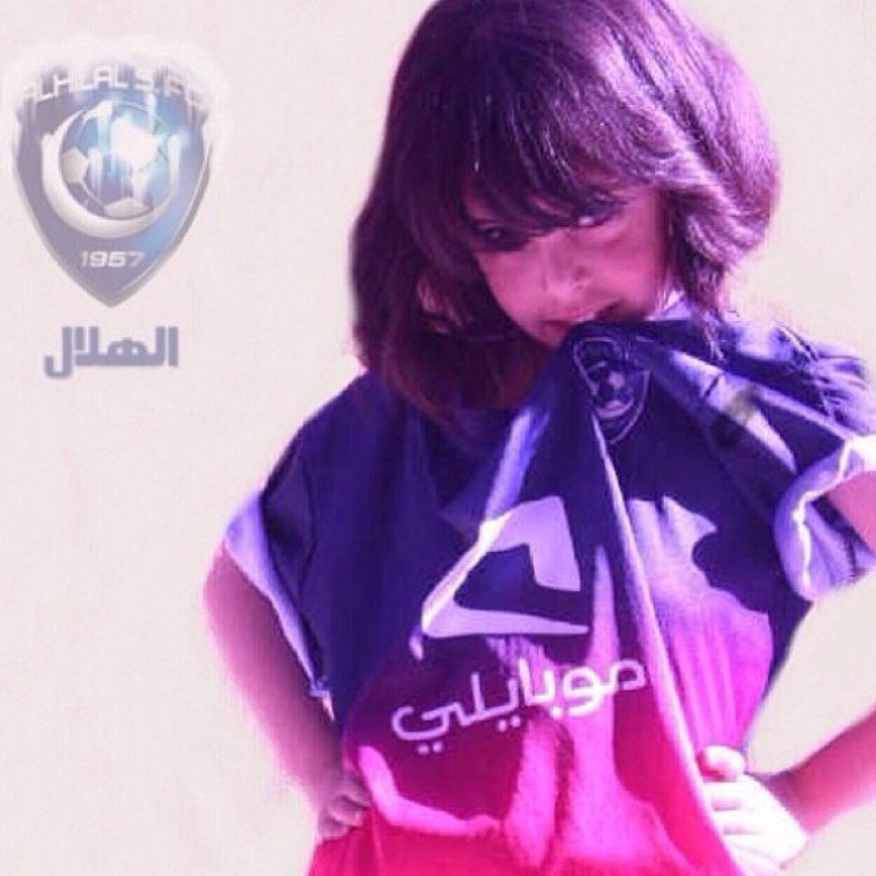 _: ☆ ترا يوجع لما اترك الخلق عشانك وبكل بساطه تتخلى عني وحبي لك طيب؟ واحساسي اتجاهك كل هذا ما همك ؟ الله يوجعك قد م اوجعتني