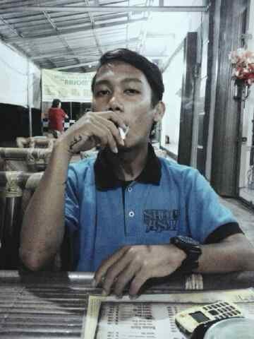 RDenugerah's profile picture. Life begins with our own dreams|start with a smile|do not give up easily|Scorpio.24 Oktober 1996.