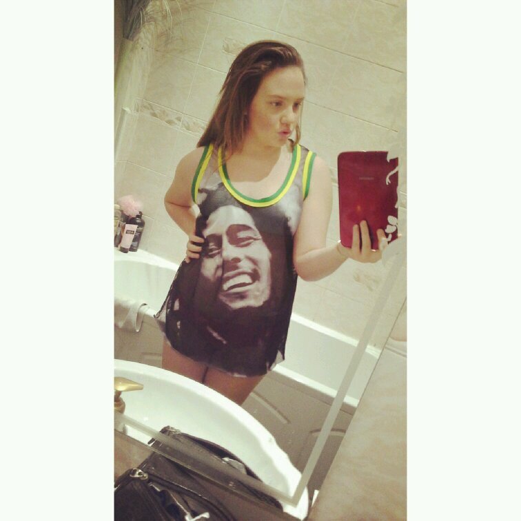 abbywarton's profile picture. 