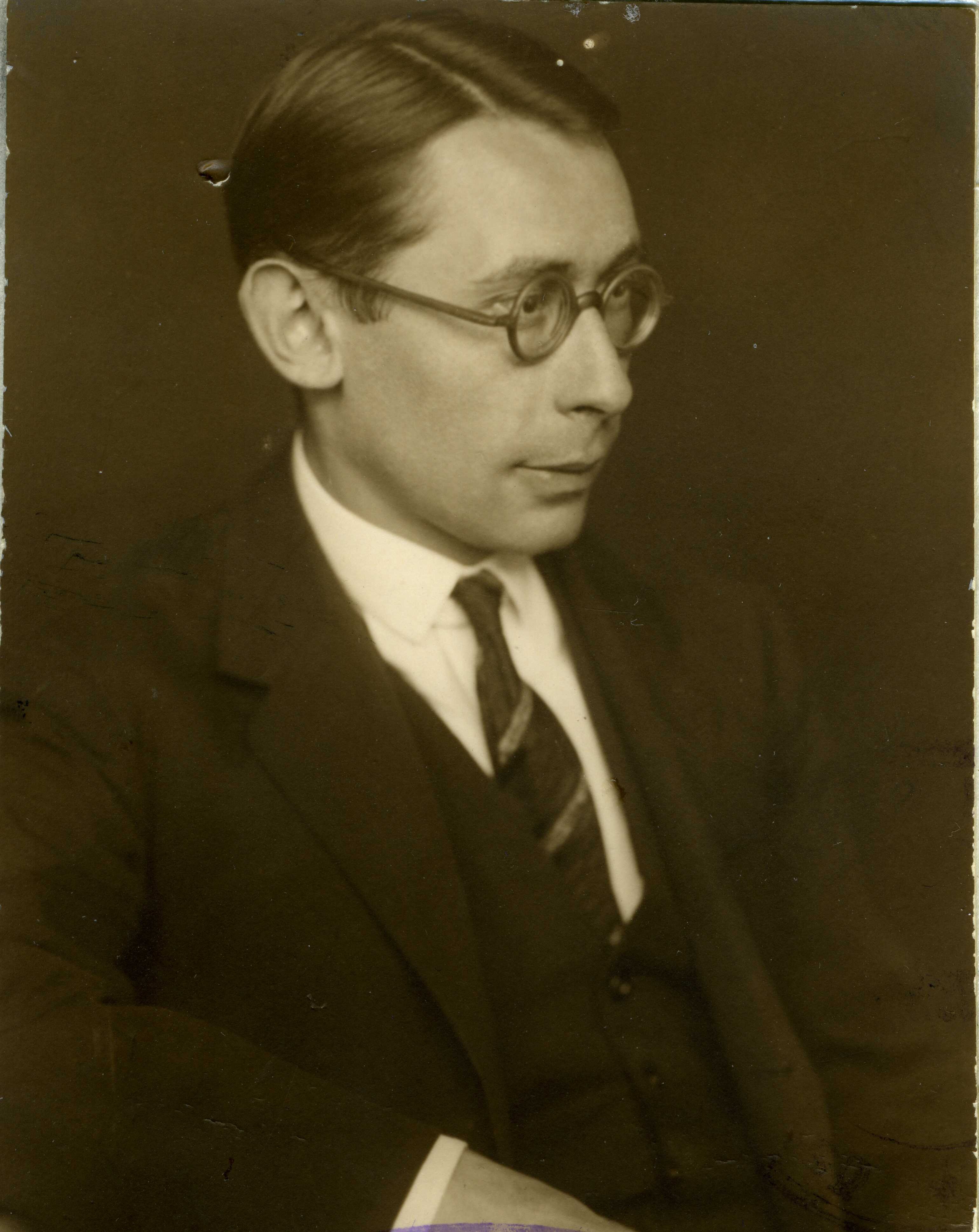 Hans Gál (1890-1987): prolific composer whose successful career was cut short by the Nazis. Tweets by Tanya Fox (granddaughter)