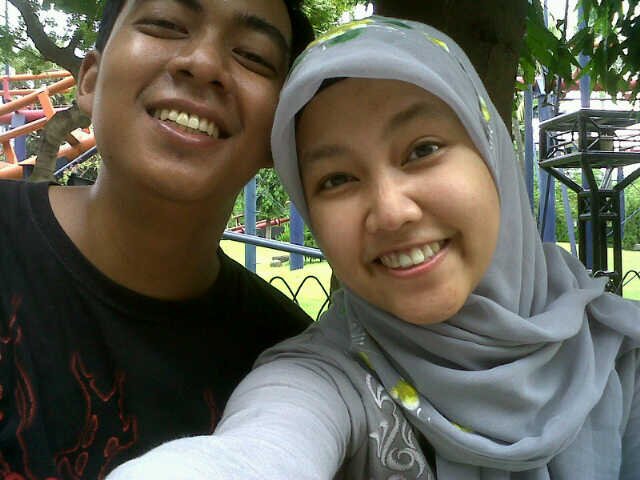Selalu bersyukur n tetap bersyukur | love Allah n Muhammad , Love my Family n also love @fajar_karang