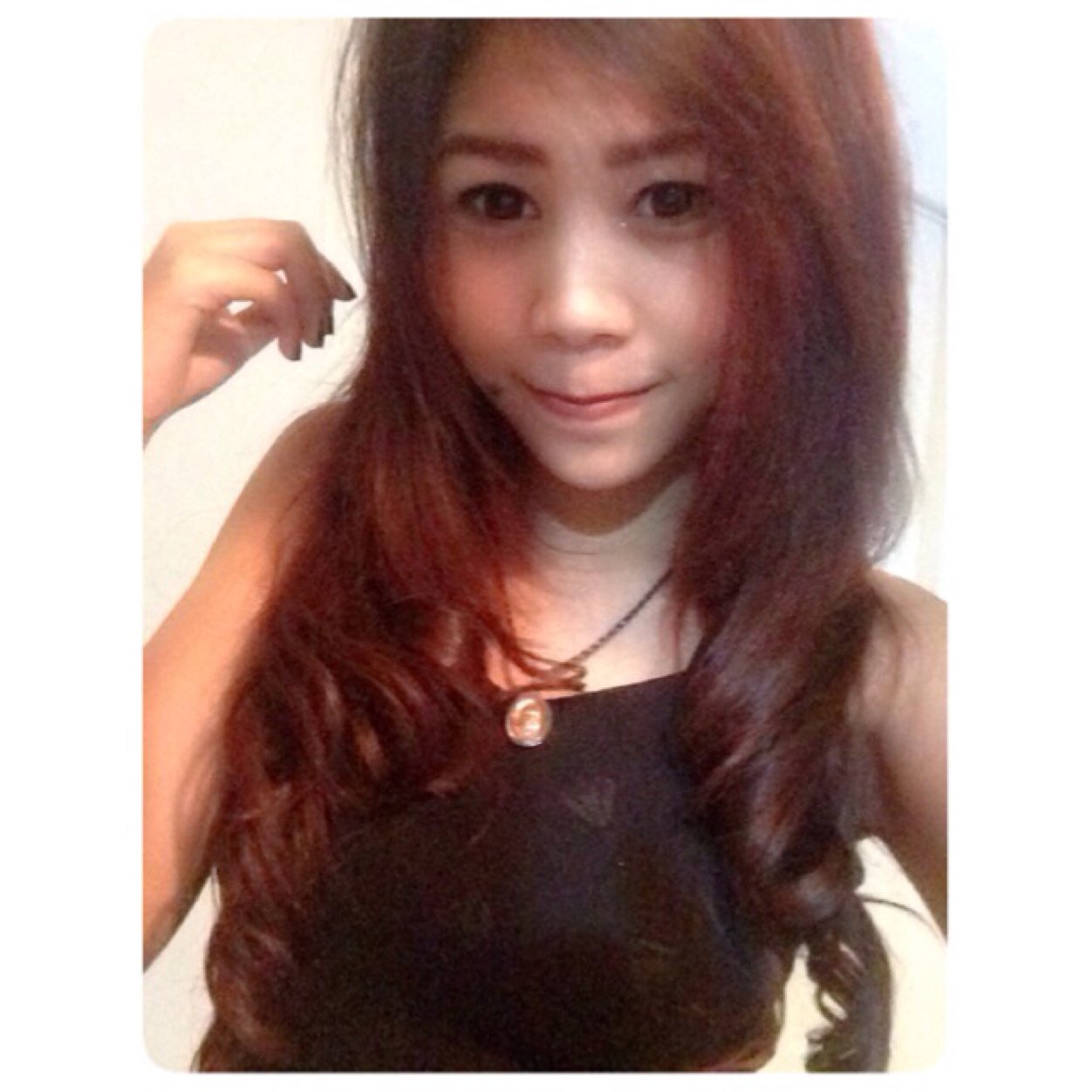 hi!! Am 'fern' IG : ferniinn Line : Bai.fernnn.  FB : Fern Iinn @มาคุยได้น่ะค่ะ ยินดีที่ได้รู้จักทุกๆคนจ่ะ ^__^