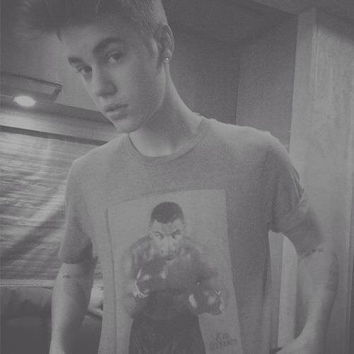 justin || twenty || single || etero