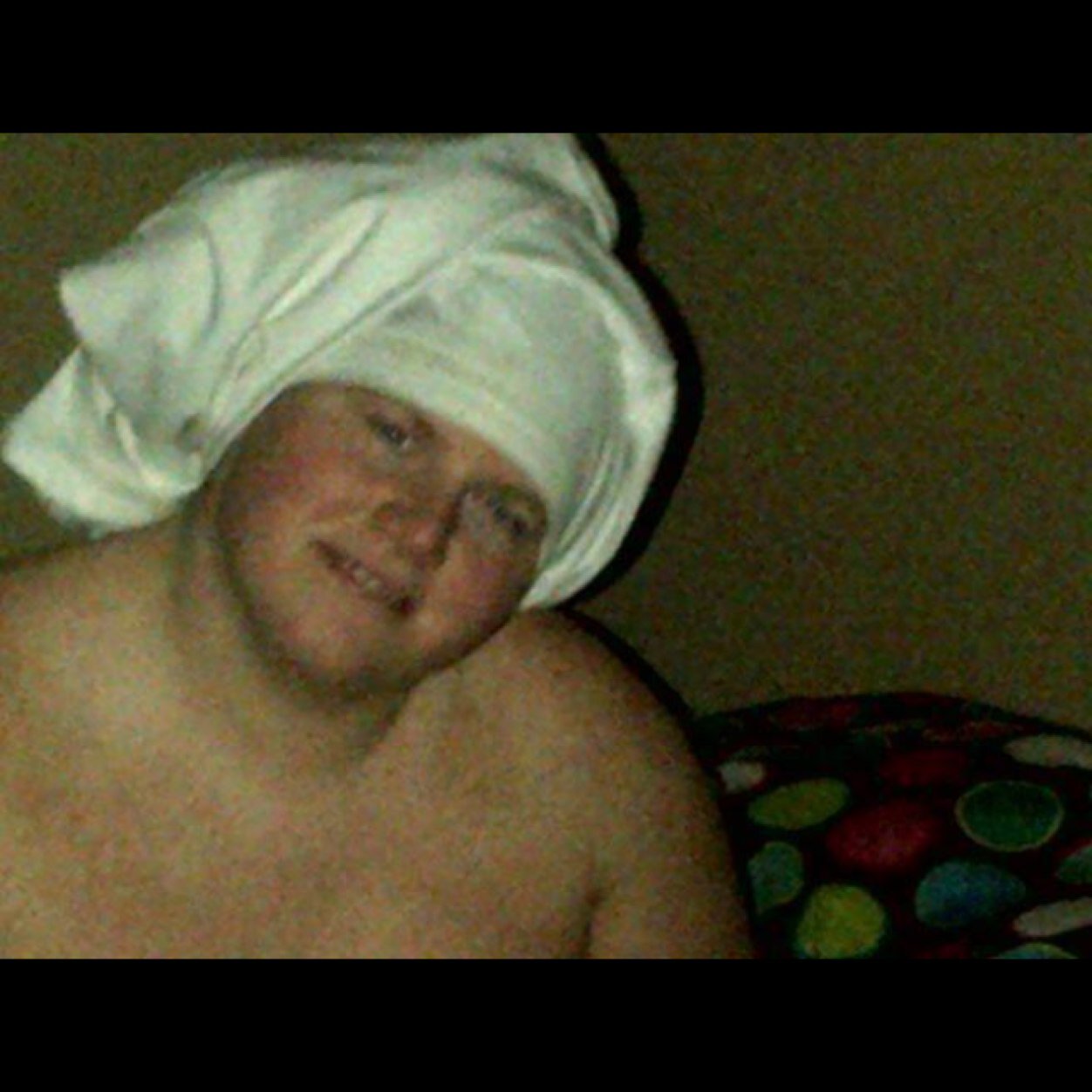 AlexWarren19's profile picture. Its hard to say exactly boys, had a couple drinks, saw couple things