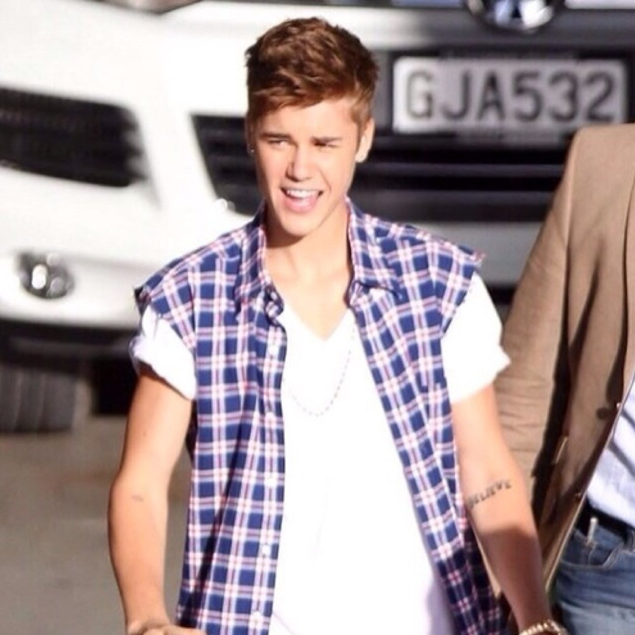 biebsoutfits's profile picture. Justin's best oufits from 2009-2014. Please favorite and retweet!