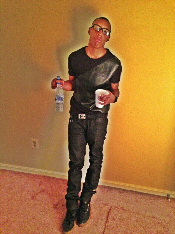 MarkBlock101's profile picture. THEY SAY MONEY RULE THE WORLD YOU CAN'T PAY GOD WITH IT