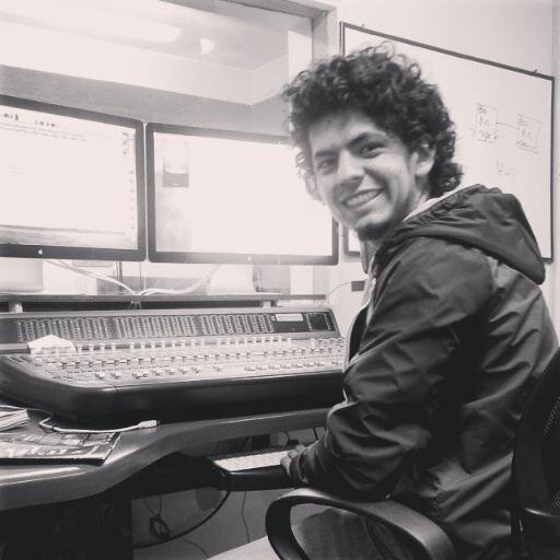 davidbarrera_'s profile picture. Profesional en Medios Audiovisuales/Grabación y mezcla/Enamorado total de la música de la vida y de quien me la da/Realizador en Betuel Producciones.