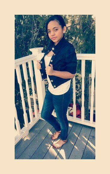 °Taken  °Dominican   ° instagram: @sweetie_girl_xo