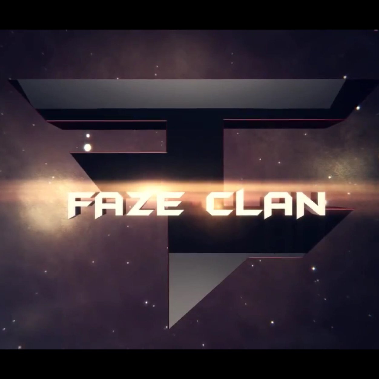 I quickscope ans trickshot im a FaZe fanboy i love pamaj gwid temperrr rainn and all of them im in tkclan rainnclan cair clan please add me on ps3 VoLT_iBLOz