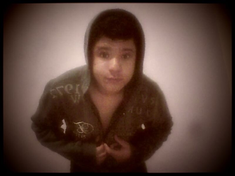 AMO MUSICA ESTILO ROCK SOU ESTUDANTE TENHO 14 ANOS DANÇO STREET SOU MUITO LOUCO  KKK
