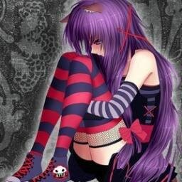 Da igual lo que me digas, no cambiaré de opinión. Infancia traumática, futuro incierto. No me corto por una promesa. El espejo me llama gorda, y yo le creo.