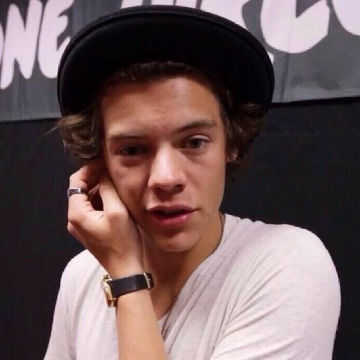 its true, me and Harry breath the same air.. every single day