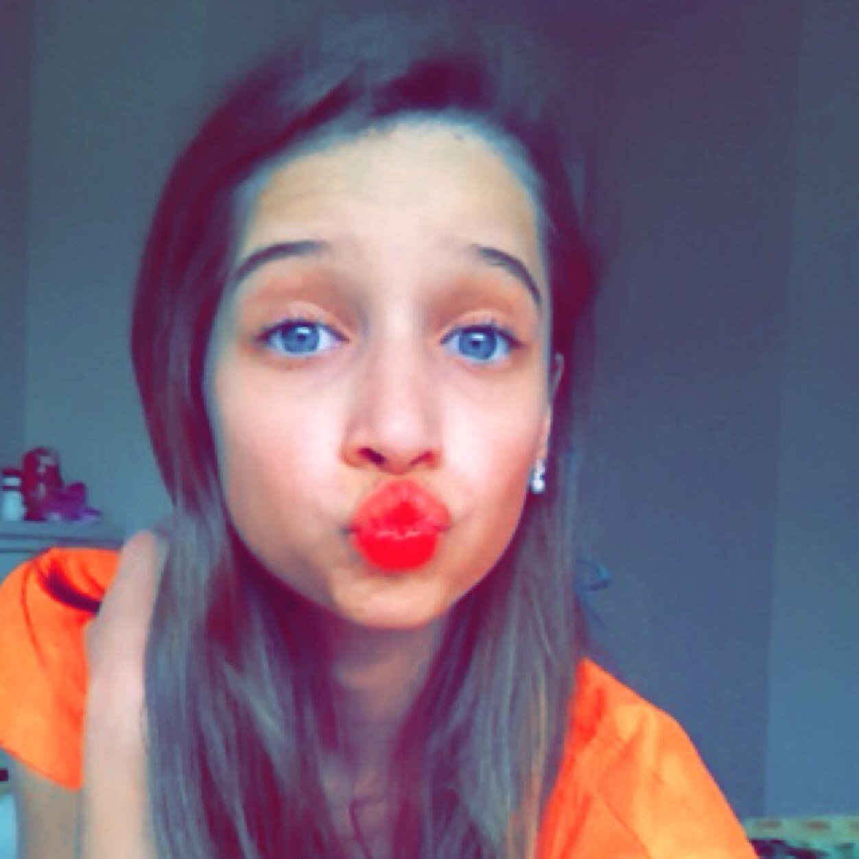 Hi I'm Nicole!! Love my team dreaming BIG! I play piano guitar flute and drums. Also a singer/ songwriter. ~Nicole