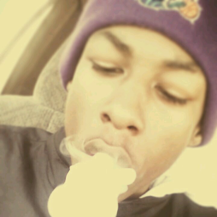 Rapper. Trill ass nigga, on my way to the top. Follow me if your lost.