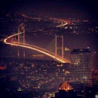 ‏‏‏¸♡    المواطن العربي ليس له نصيب من وطنه الا (التراب) عند الصغر يلعب به وعند الممات يدفن به '