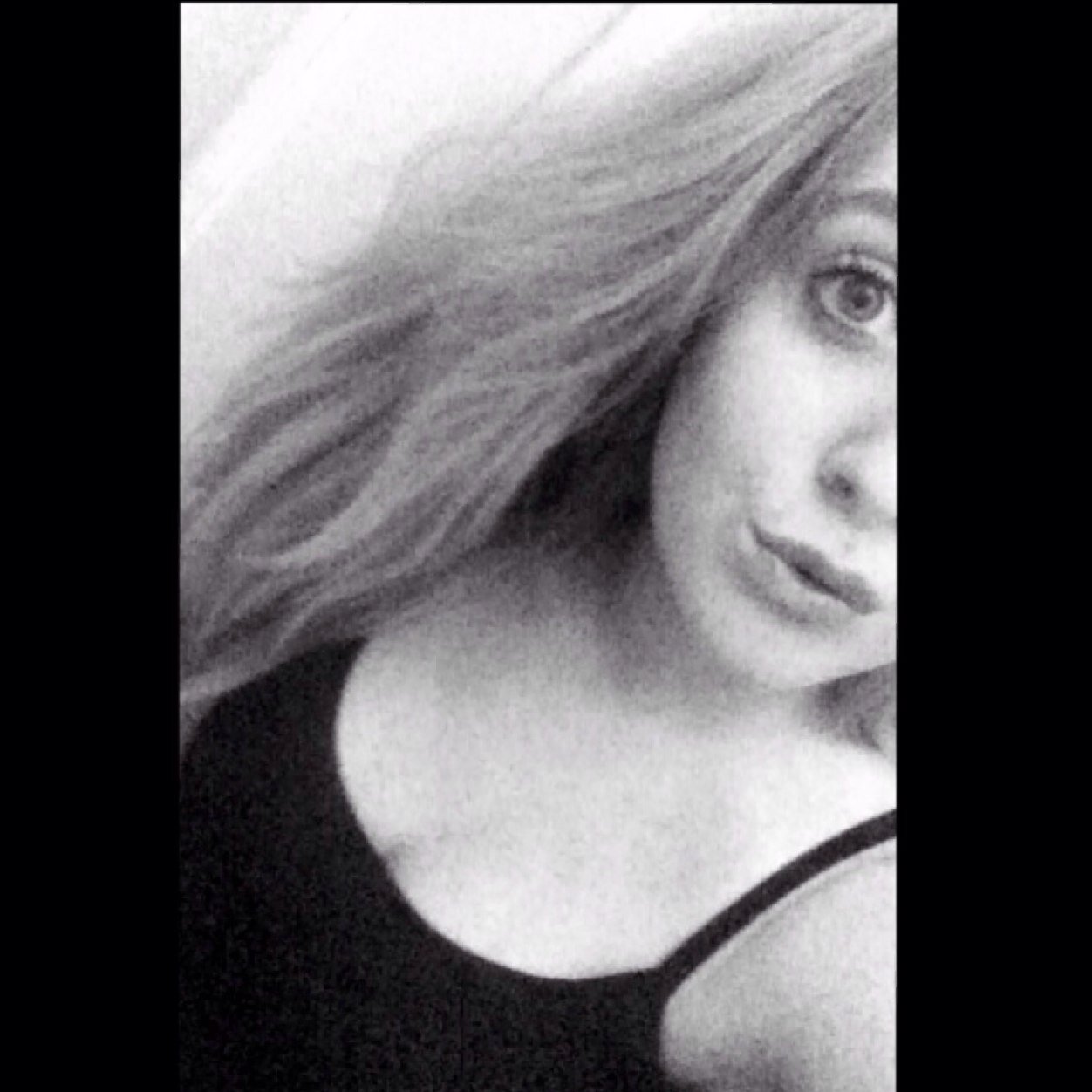 lucywoolie's profile picture. IG: lucyxo_98