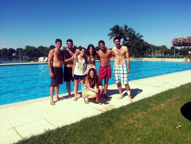 meni_f's profile picture. 